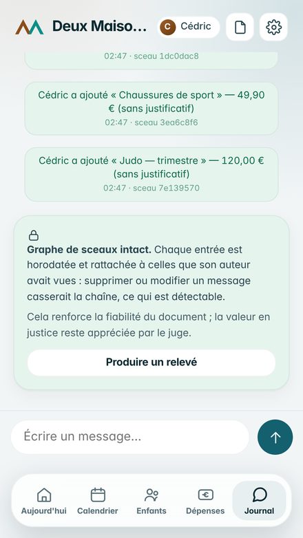 Journal scellé des modifications horodatées.